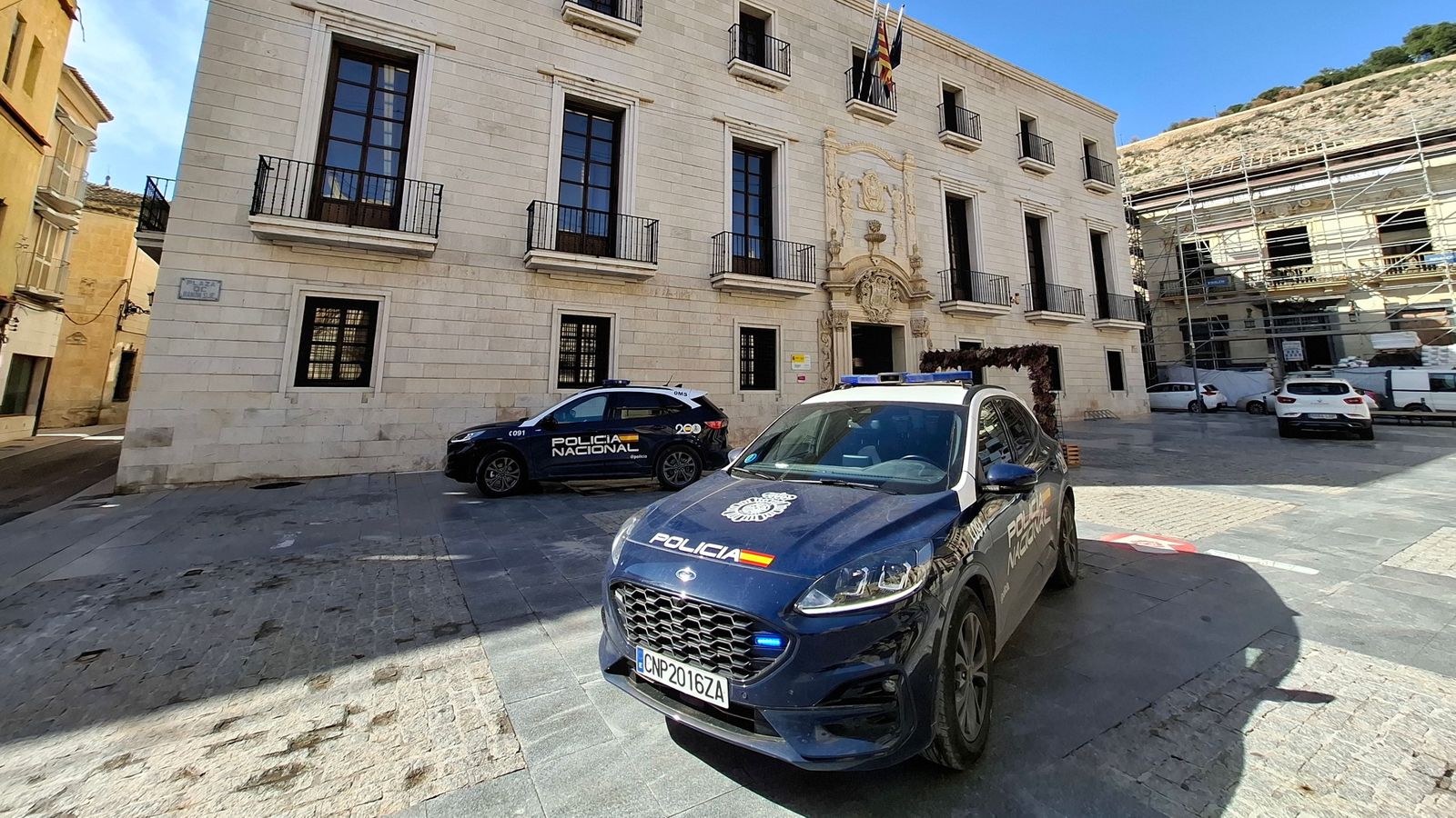 Vehicles de la Policia Nacional en una imatge d'arxiu