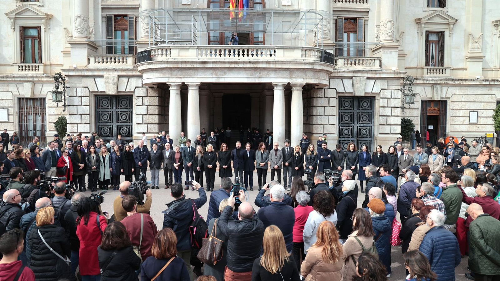 Minut de silenci convocat per la FEMP, aquest dilluns