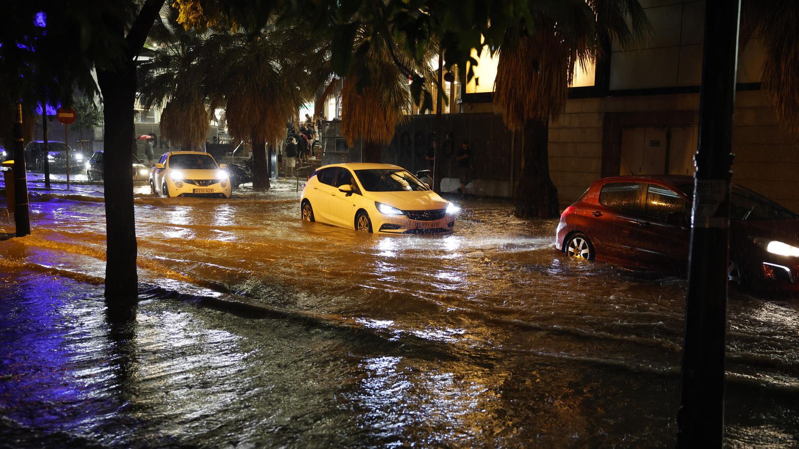 Inundacions provocades per les fortes pluges d'este dimecres a la ciutat de València