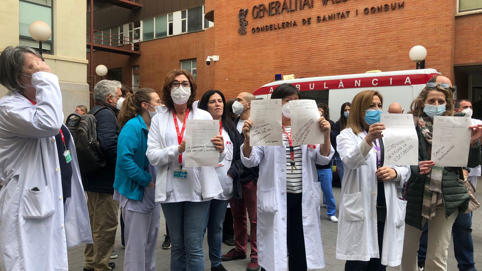 Manifestació del CSIF davant la seu de la Conselleria de Sanitat a València