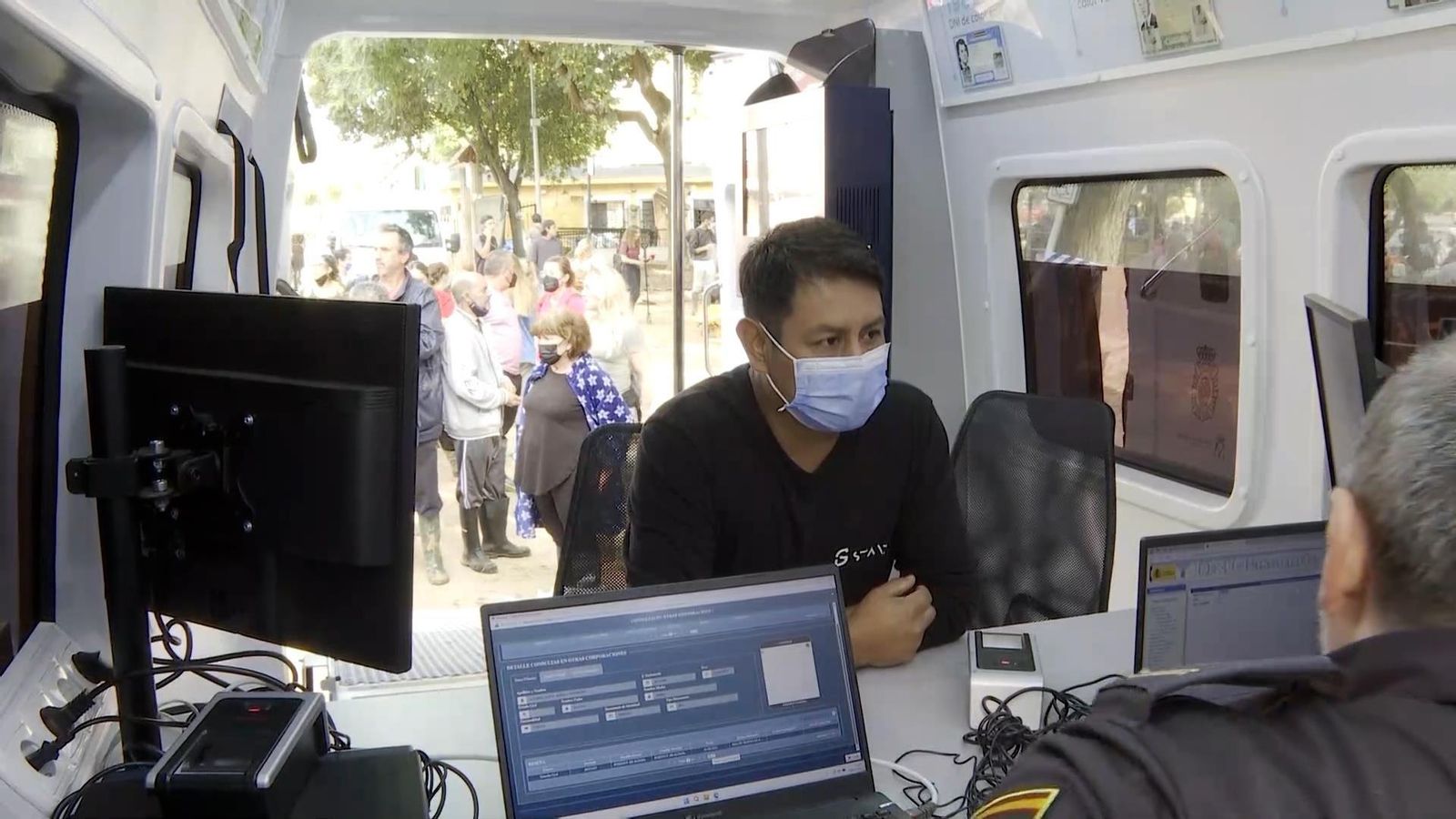 Unitat mòbil de la Policia Nacional a Alfafar