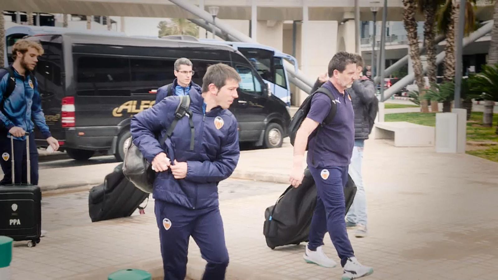 La plantilla del València arriba a Milà