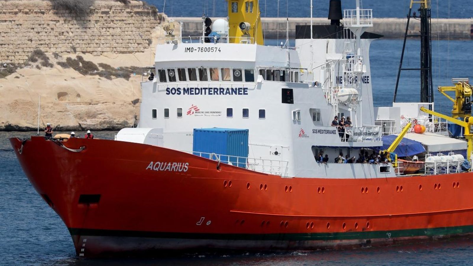 L' Aquarius ha arribat a La Valleta.