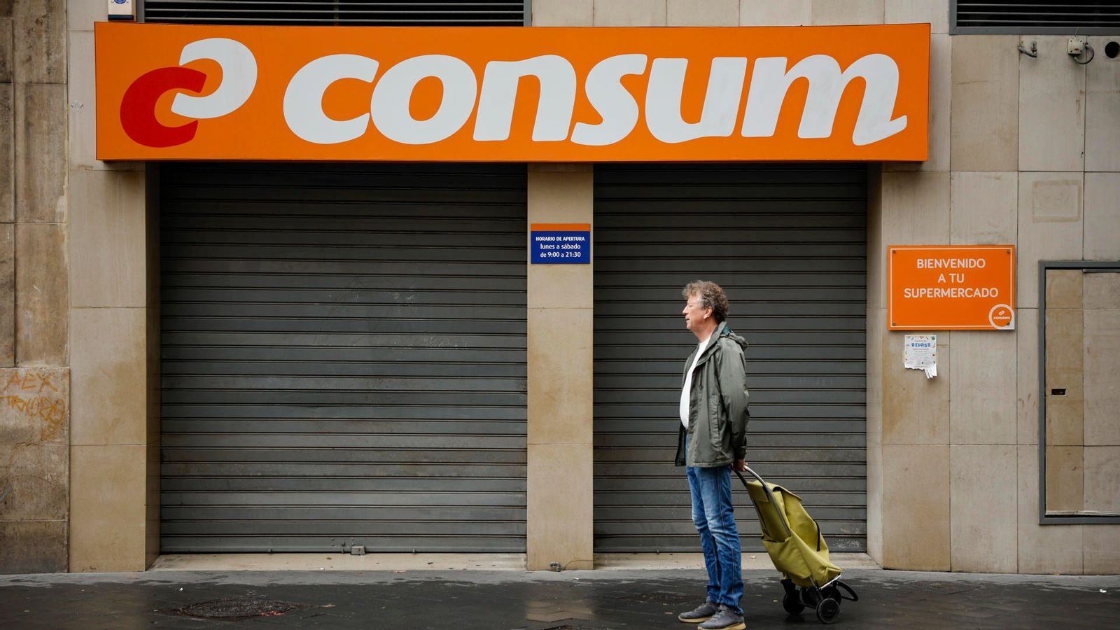 Un dels establiments de Consum tancats, este dilluns