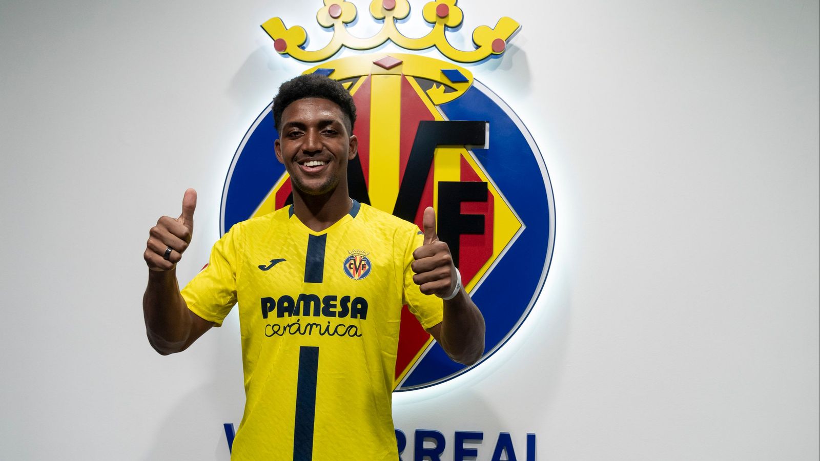 El nou futbolista del Villarreal, Alex Freeman