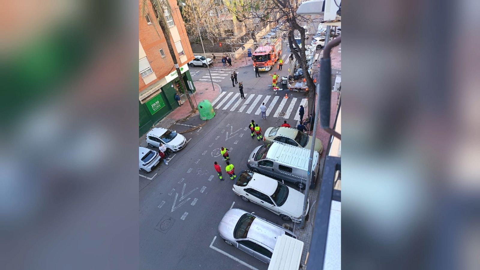 Mor un operari de 45 anys durant el muntatge de la il·luminació d'una falla a Burjassot