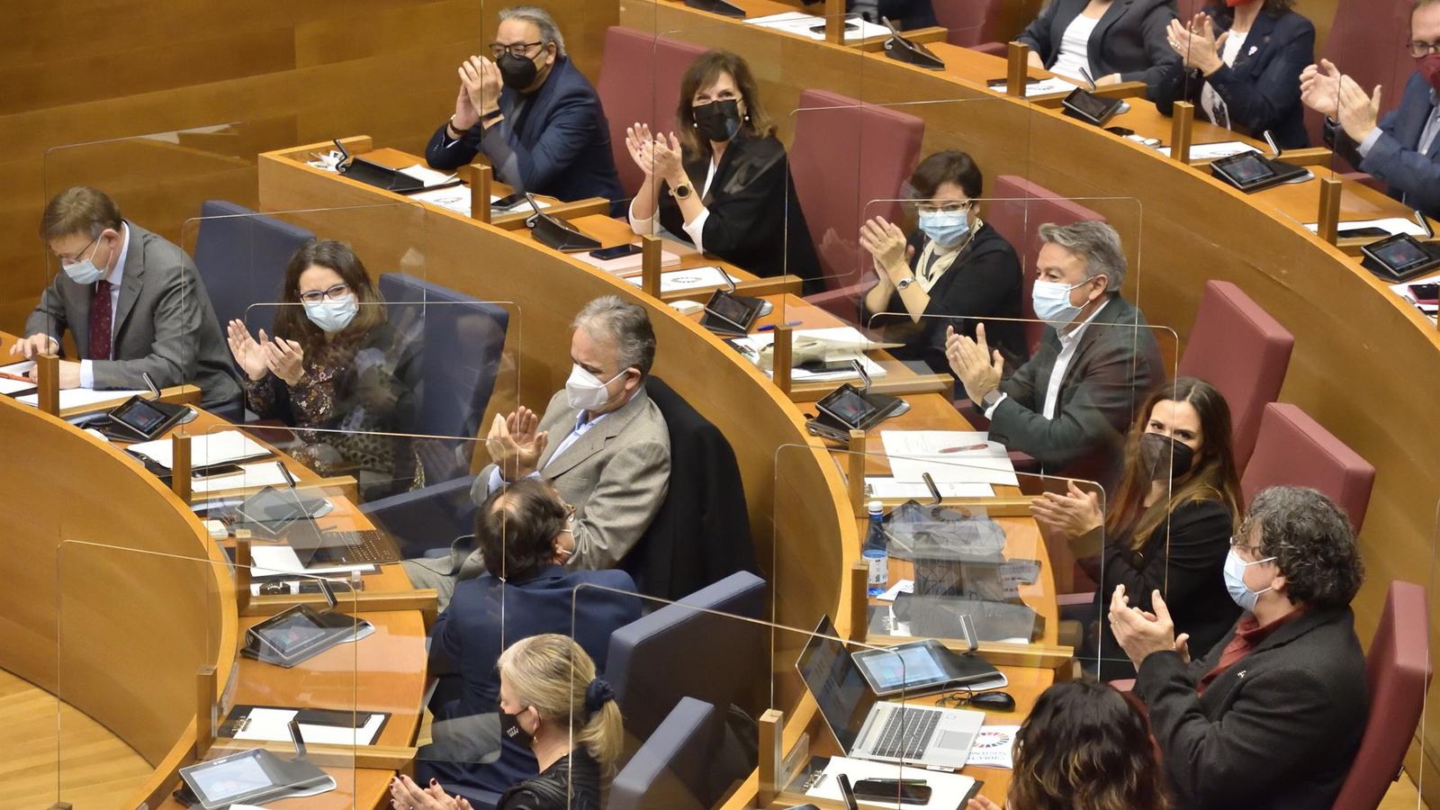 Els grups del Botànic aplaudeixen l'aprovació dels pressupostos per a 2022