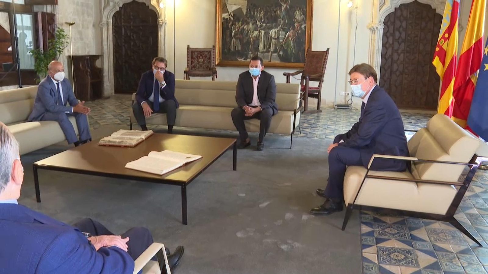 Ximo Puig s'ha reunit amb els dirigents dels clubs valencians en Primera i ACB