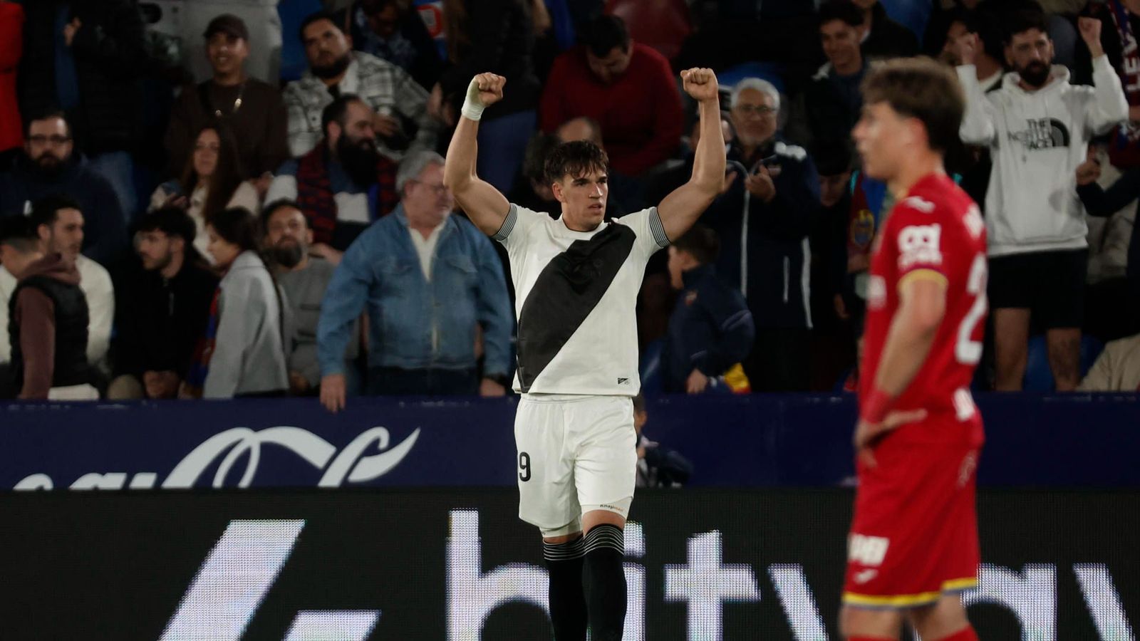 Espí celebra el gol