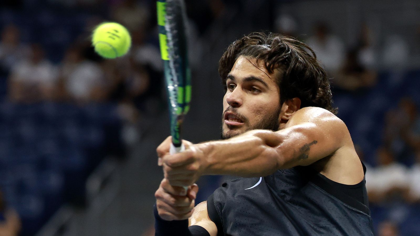 Carlos Alcaraz durant el partit contra Shelton