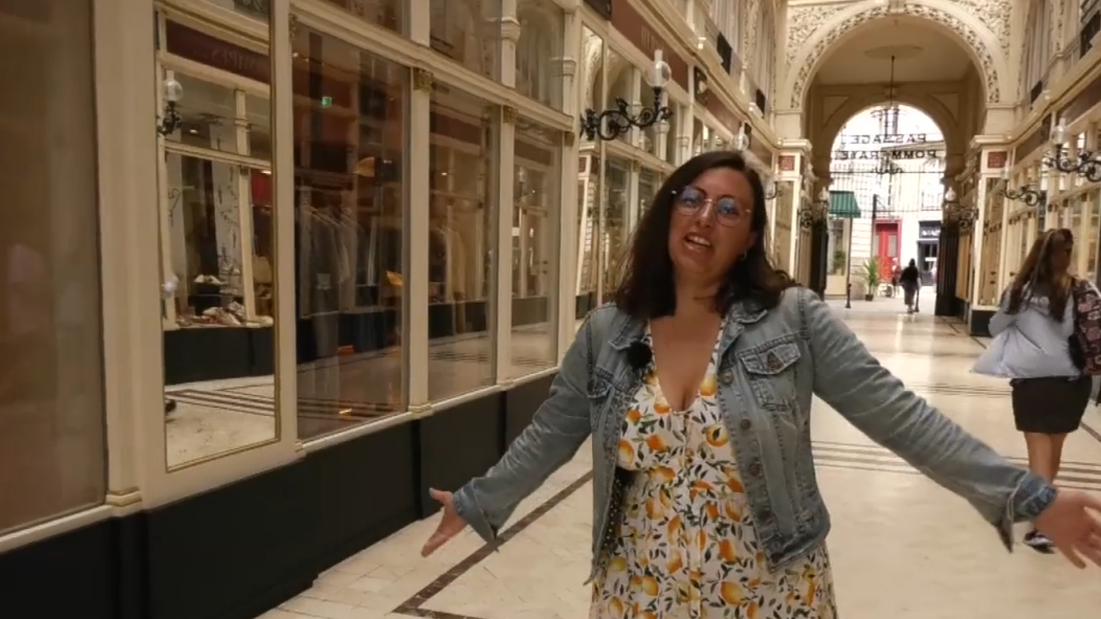 Amb Noemí, de Tavernes de la Valldigna, tastarem el gâteau Nantais, un pastís tradicional de la regió