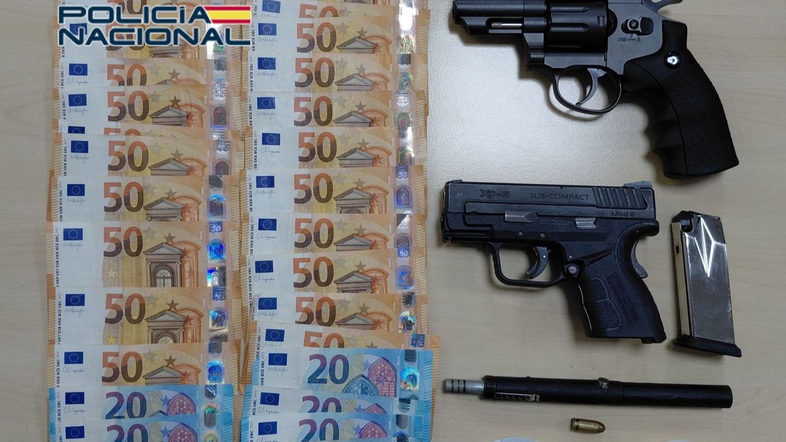Objectes confiscats durant el dispositiu