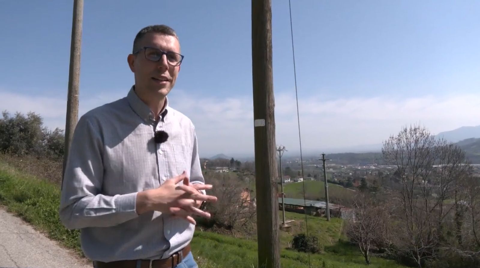 Pablo Català, resideix a Luserna des de fa deu anys. Este poble situat en un entorn muntanyós, ofereix unes vistes espectaculars