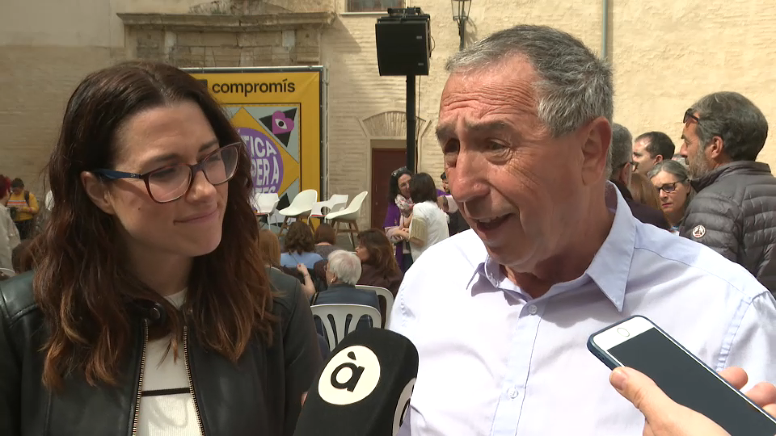 Joan Baldoví i Aitana Mas responen les preguntes d'À Punt NTC aquest dissabte a València