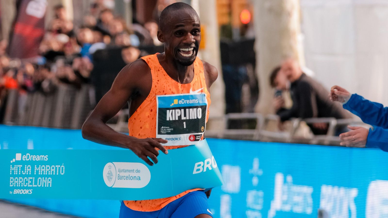 Kiplimo, en l'arribada a meta