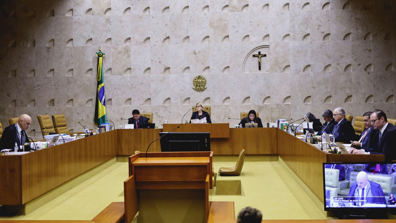 El jutge Alexandre de Moraes parla durant el judici per l'assalt a edificis governamentals, a la Cort Suprema, a Brasília, el Brasil El jutge Alexandre de Moraes parla durant el judici per l'assalt a edificis governamentals, a la Cort Suprema, a Brasília, el Brasil