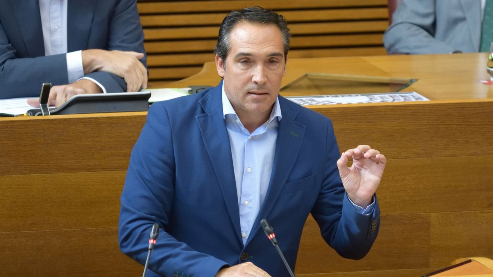 Rubén Ibáñez, ha assegurat que el president de l’executiu valencià "s'ha agenollat davant de Pedro Sánchez