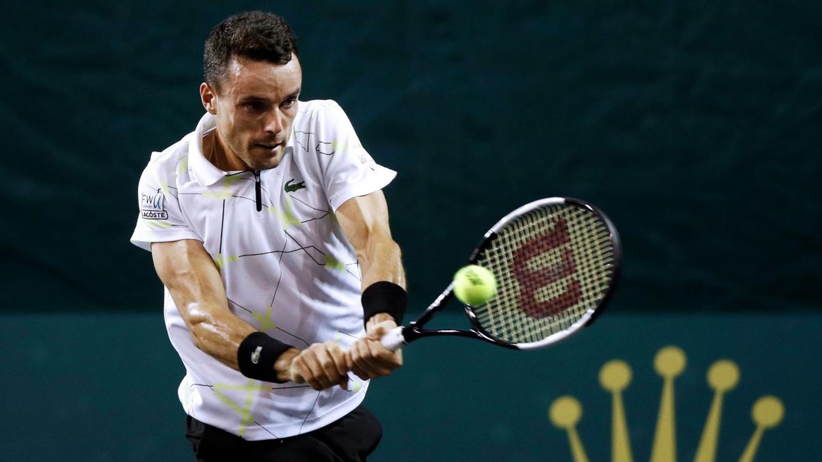 Roberto Bautista durant el seu duel contra Miñaur en el Masters 1000 de París