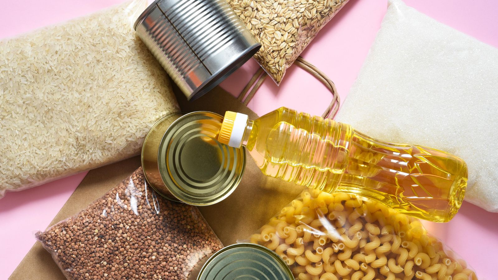 Alguns aliments de la cistella bàsica de la compra