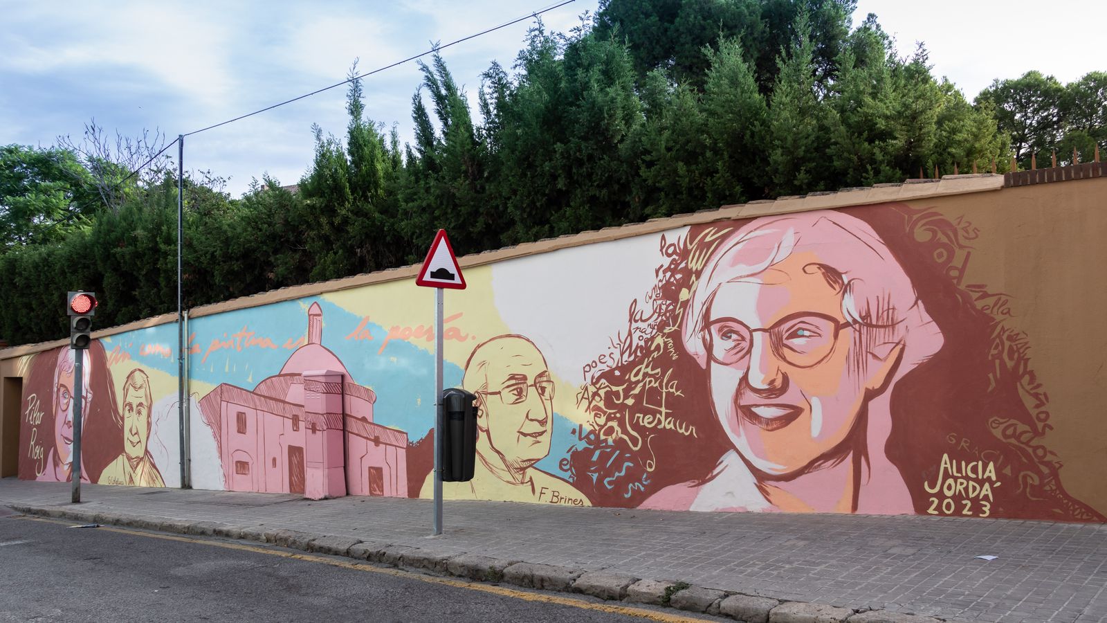 Mural dedicat a Pilar Roig a Godella