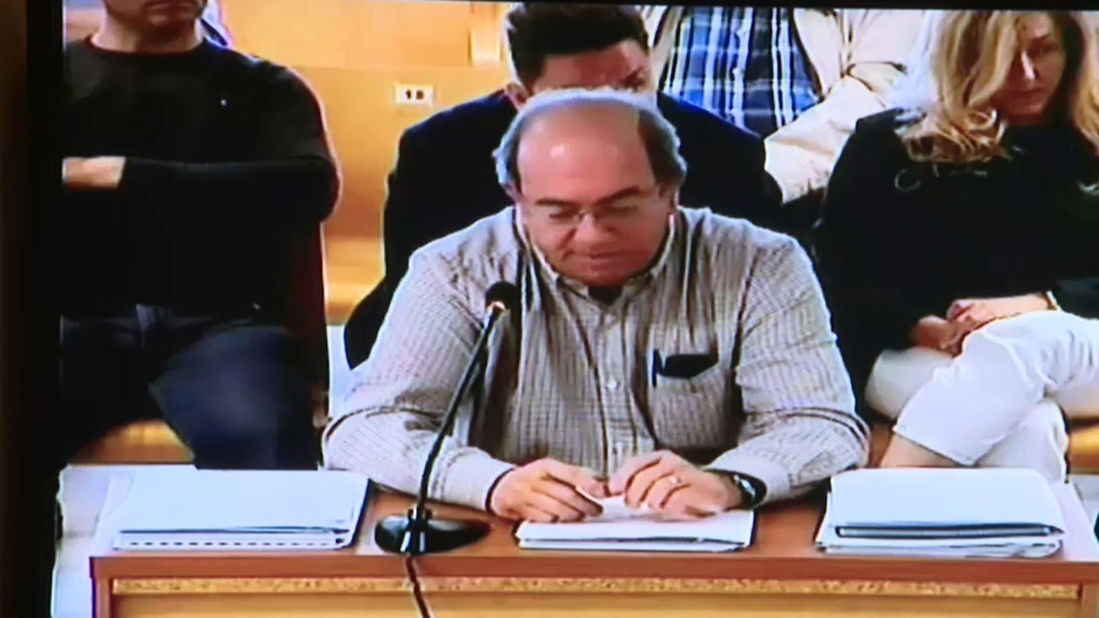 L\'empresari que valorava les ONG diu que des de Cooperació li demanaven modificar les puntuacions