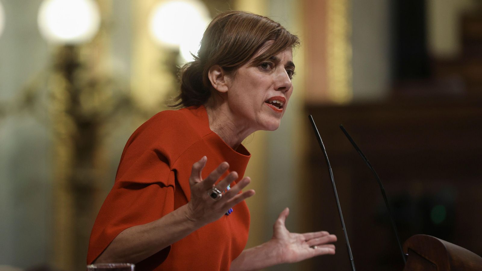 La portaveu de Sumar, Marta Lois, durant la seua intervenció en la sessió d'investidura