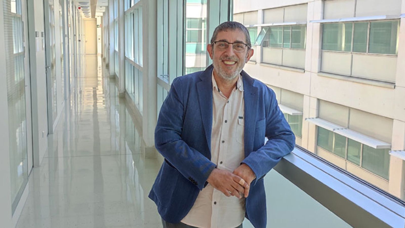 20.07.2022 | Entrevista a Rafael Castelló, autor de ‘Camins d’incertesa i frustració. Les classes mitjanes valencianes’