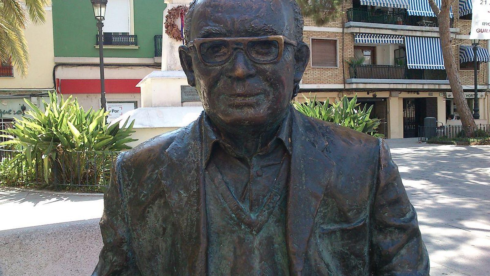 Continguts especials pel 25é aniversari de la mort de Vicent Andrés Estellés