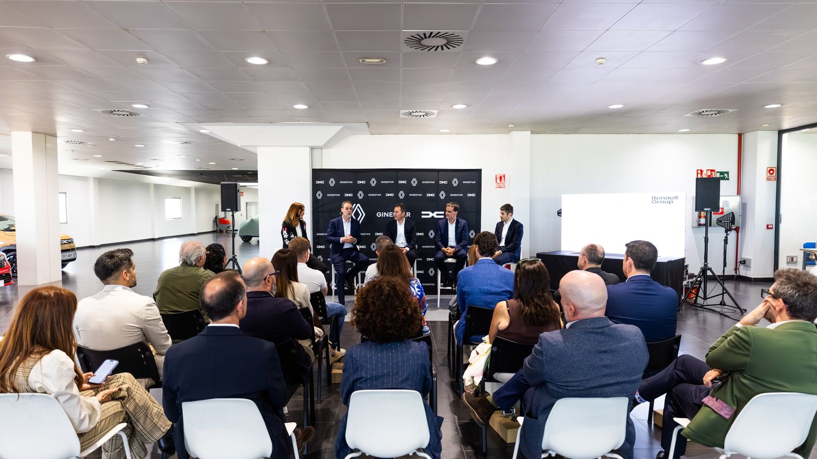 Grup Ginestar celebra la reobertura oficial de les seues instal·lacions de Pista de Silla després de la reforma posterior a la dana