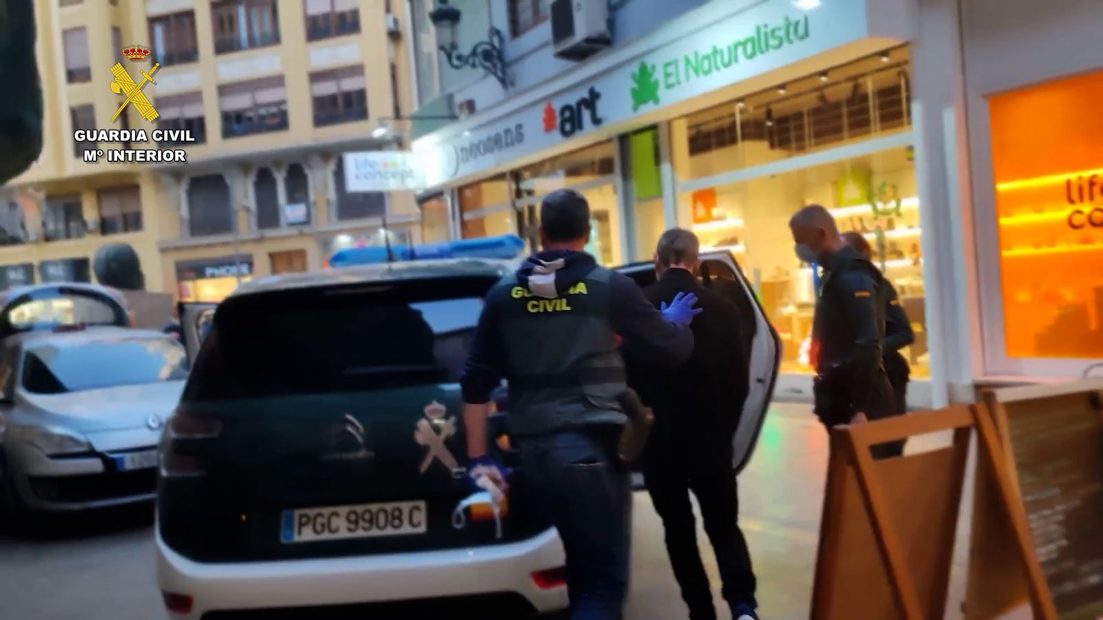 Imatges de l'operació i de les detencions dutes a termes