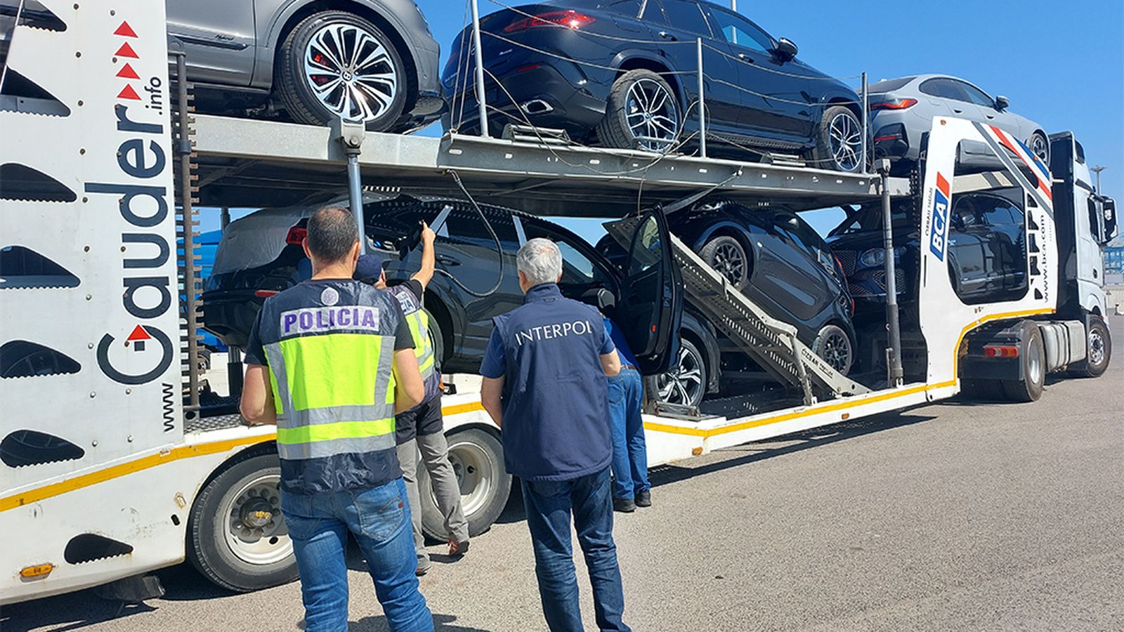 Alguns dels vehicles recuperats