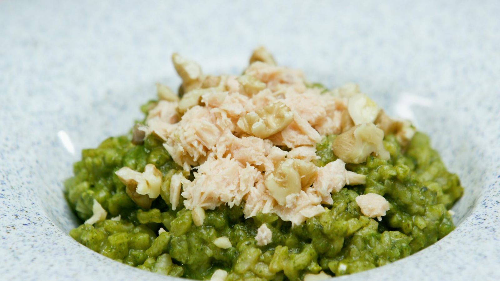 Risotto d'espinacs i salmó