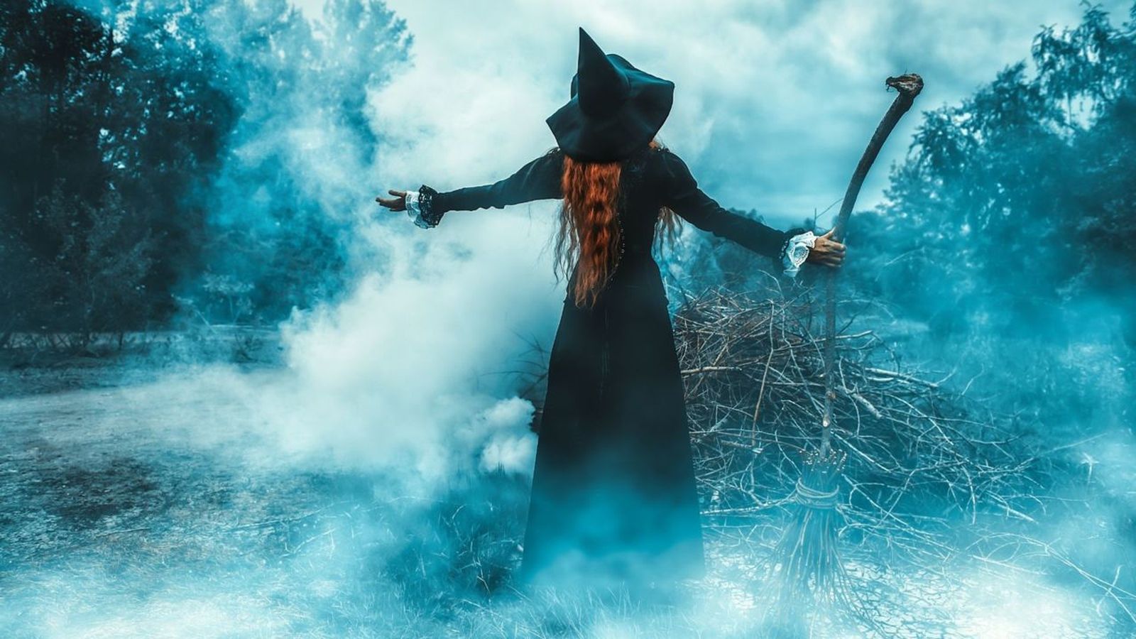 21.01.2022 | Moltes màgies: les bruixes