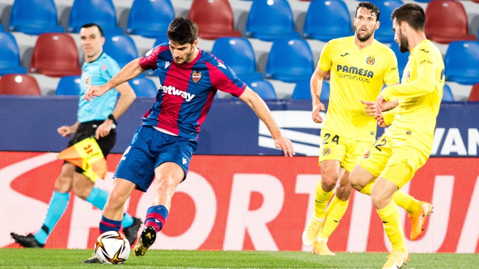 Melero en una acció en l'últim partit davant el Vila-real