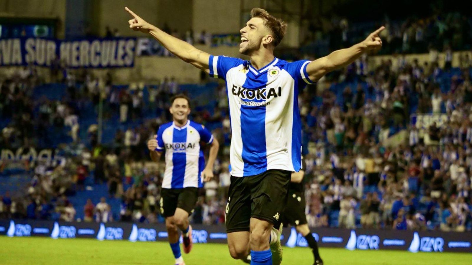 Jorge Galvañ celebra el gol Jorge Galvañ celebra el gol