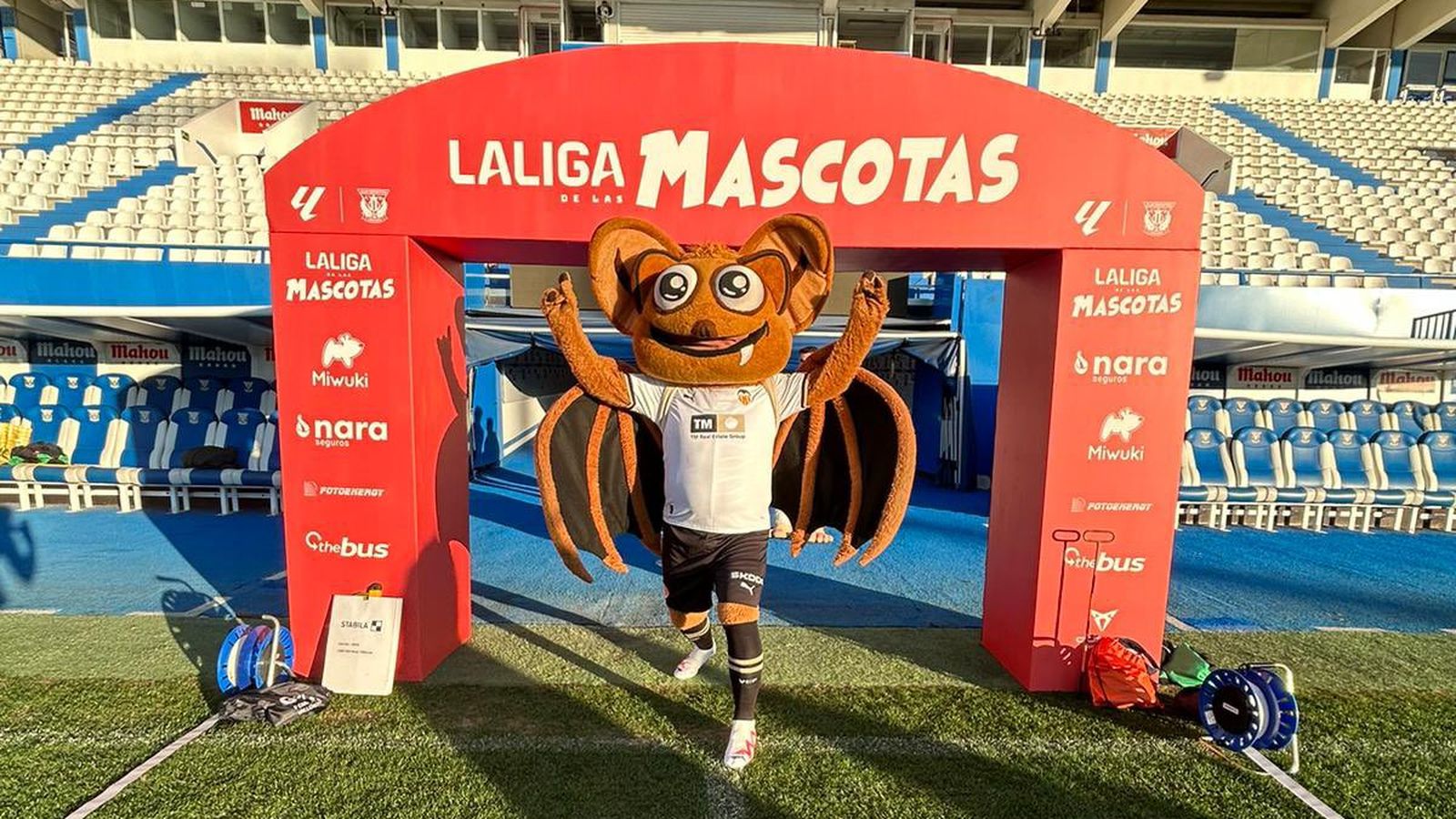 Amunt posa abans de la competició de mascotes