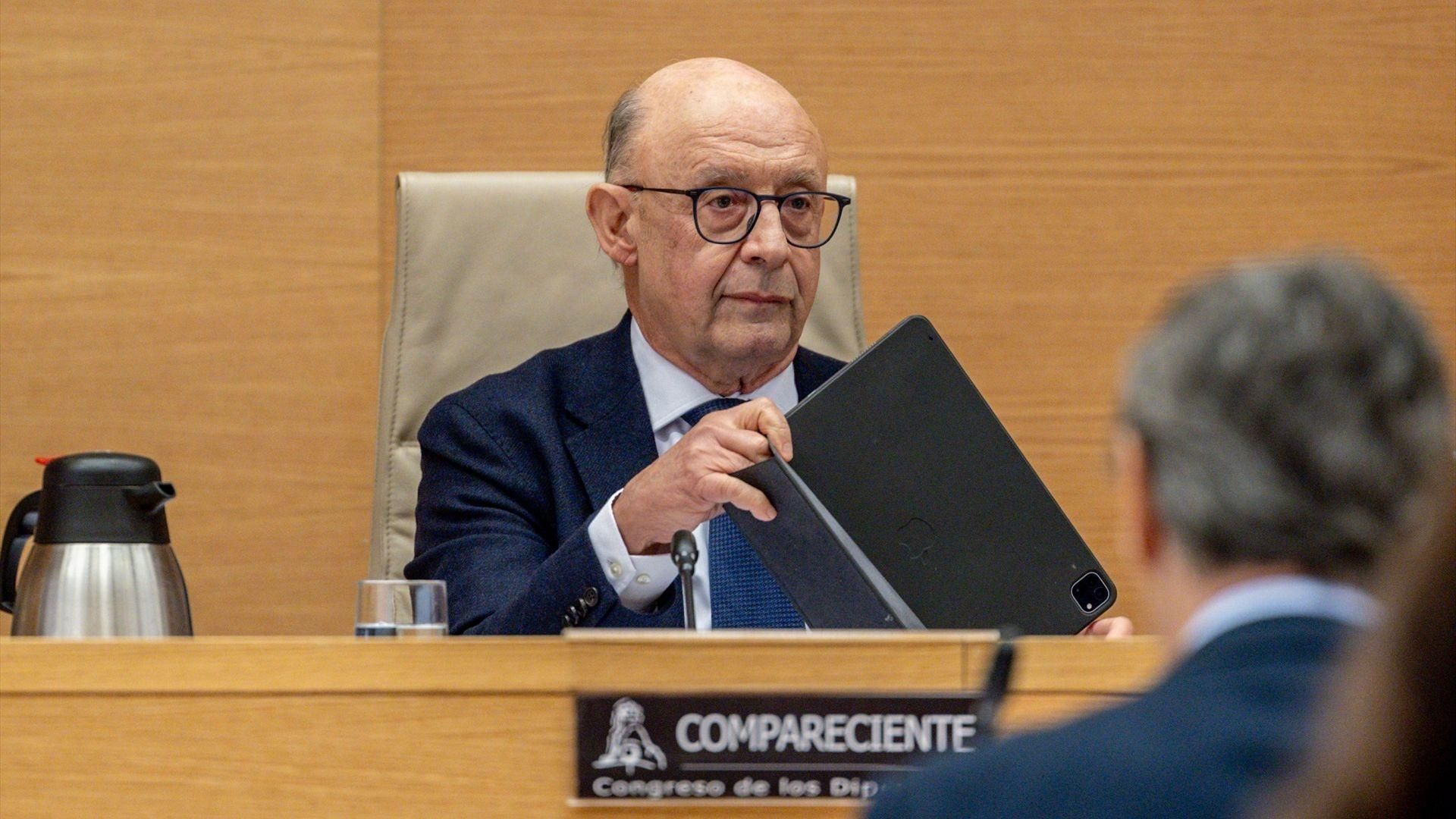 L'exministre d'Hisenda Cristóbal Montoro en una compareixença en una comissió d'investigació al Congrés el passat abril L'exministre d'Hisenda Cristóbal Montoro en una compareixença en una comissió d'investigació en el Congrés el passat abril