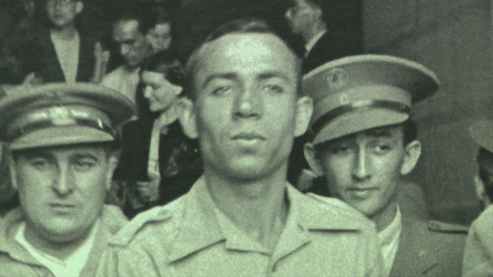 Foto inèdita de Miguel Hernández a València