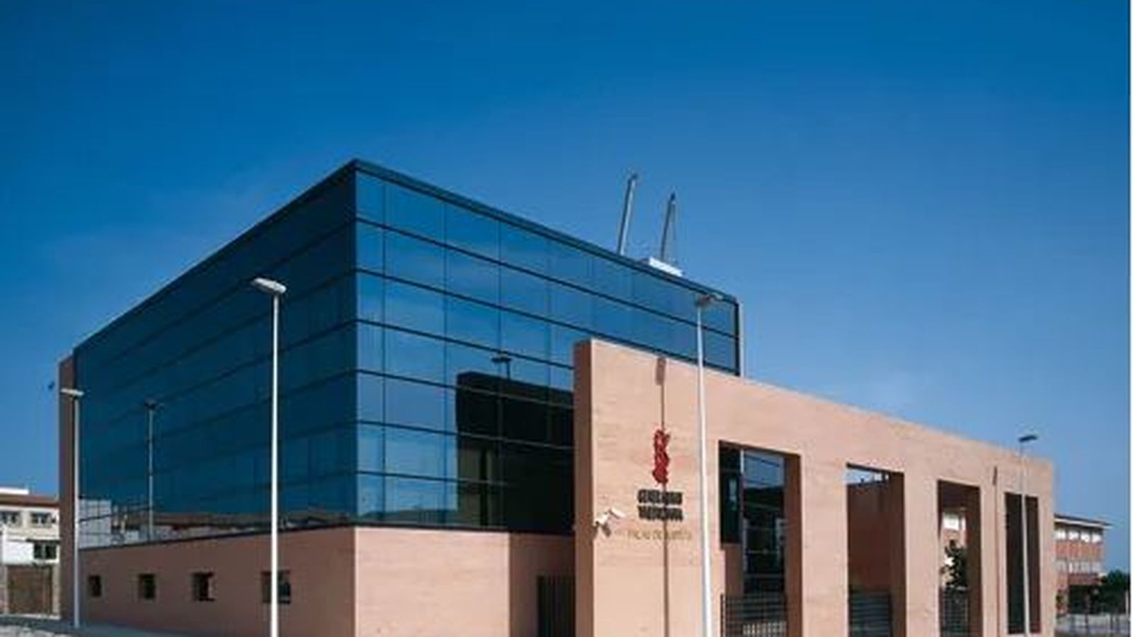 Façana dels jutjats de Montcada (arxiu)