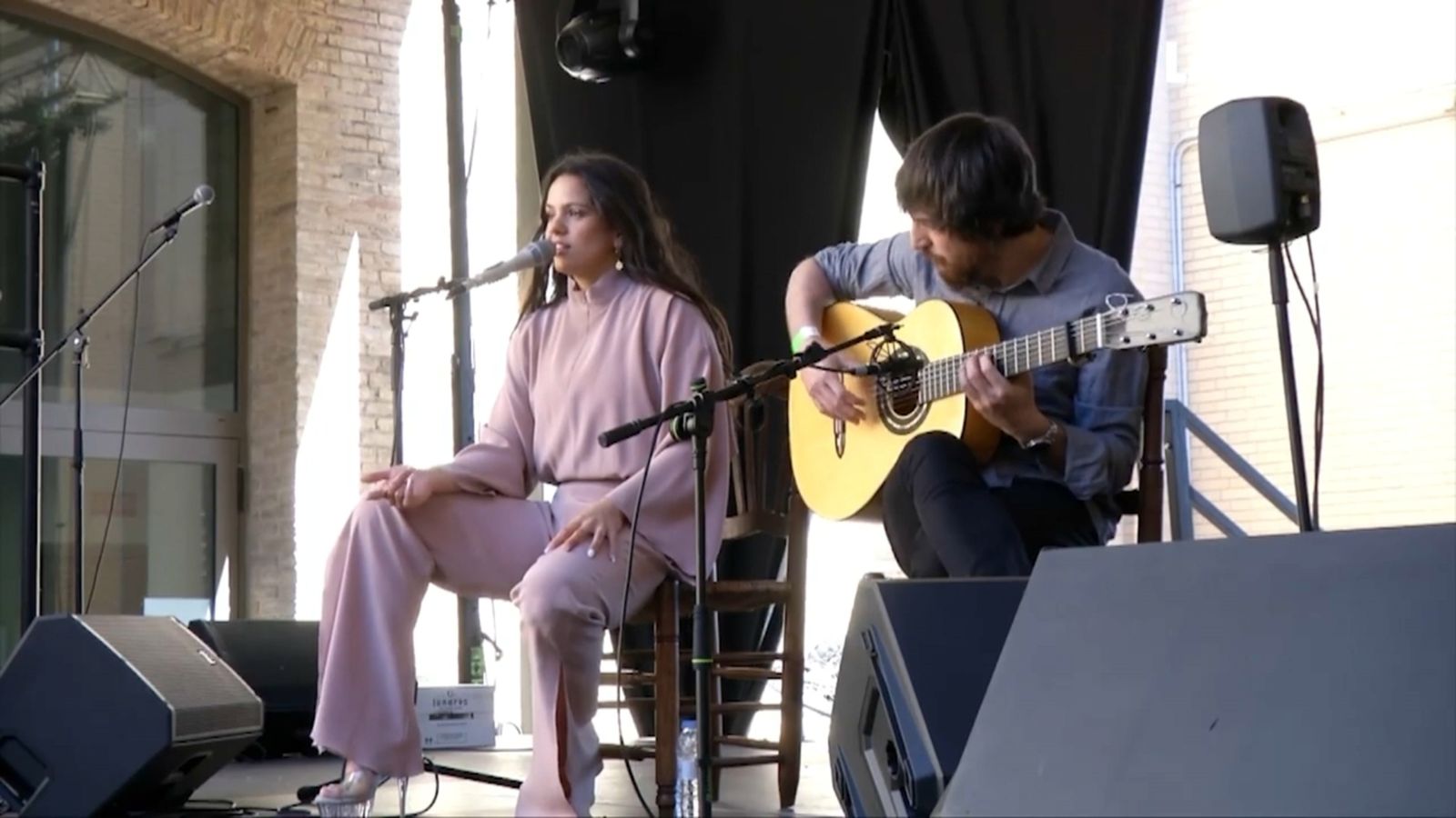 Ix a la llum el primer concert que Rosalía va donar a València fa cinc anys