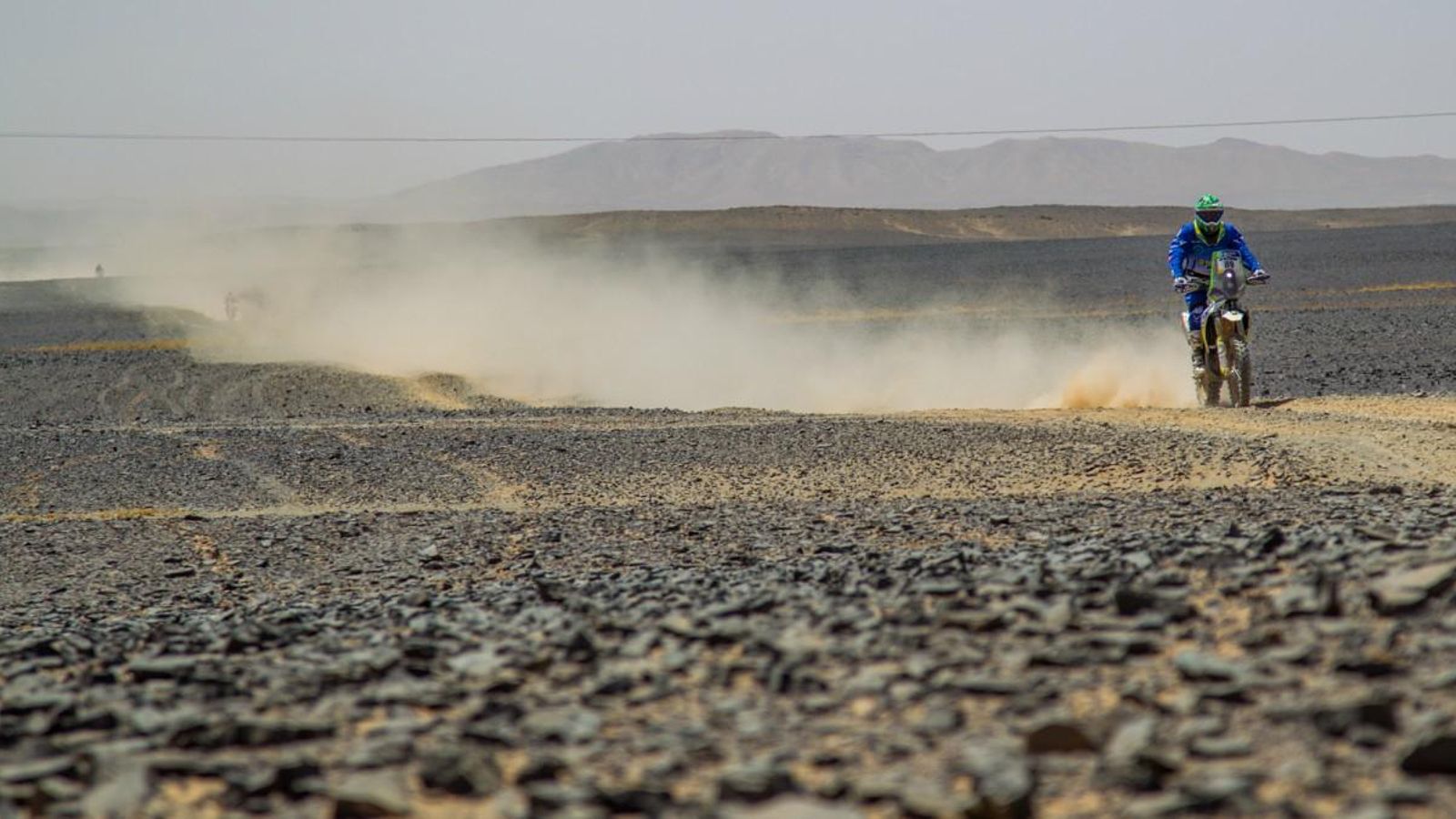 Els pilots van haver de recórrer més de 1.200 quilòmetres de dunes i pistes pel desert