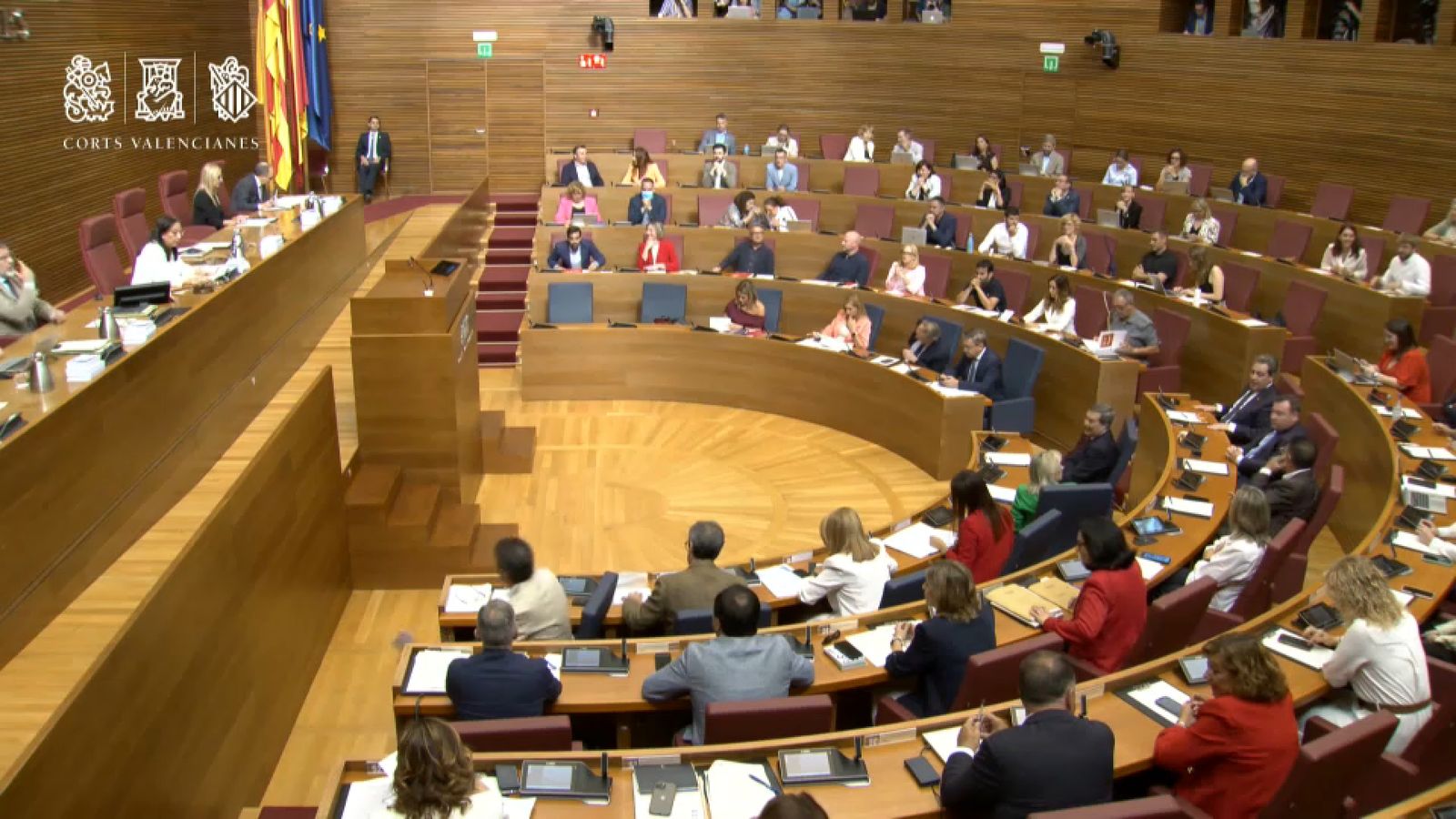 Inci del curs polític a les Corts amb el debat de política general