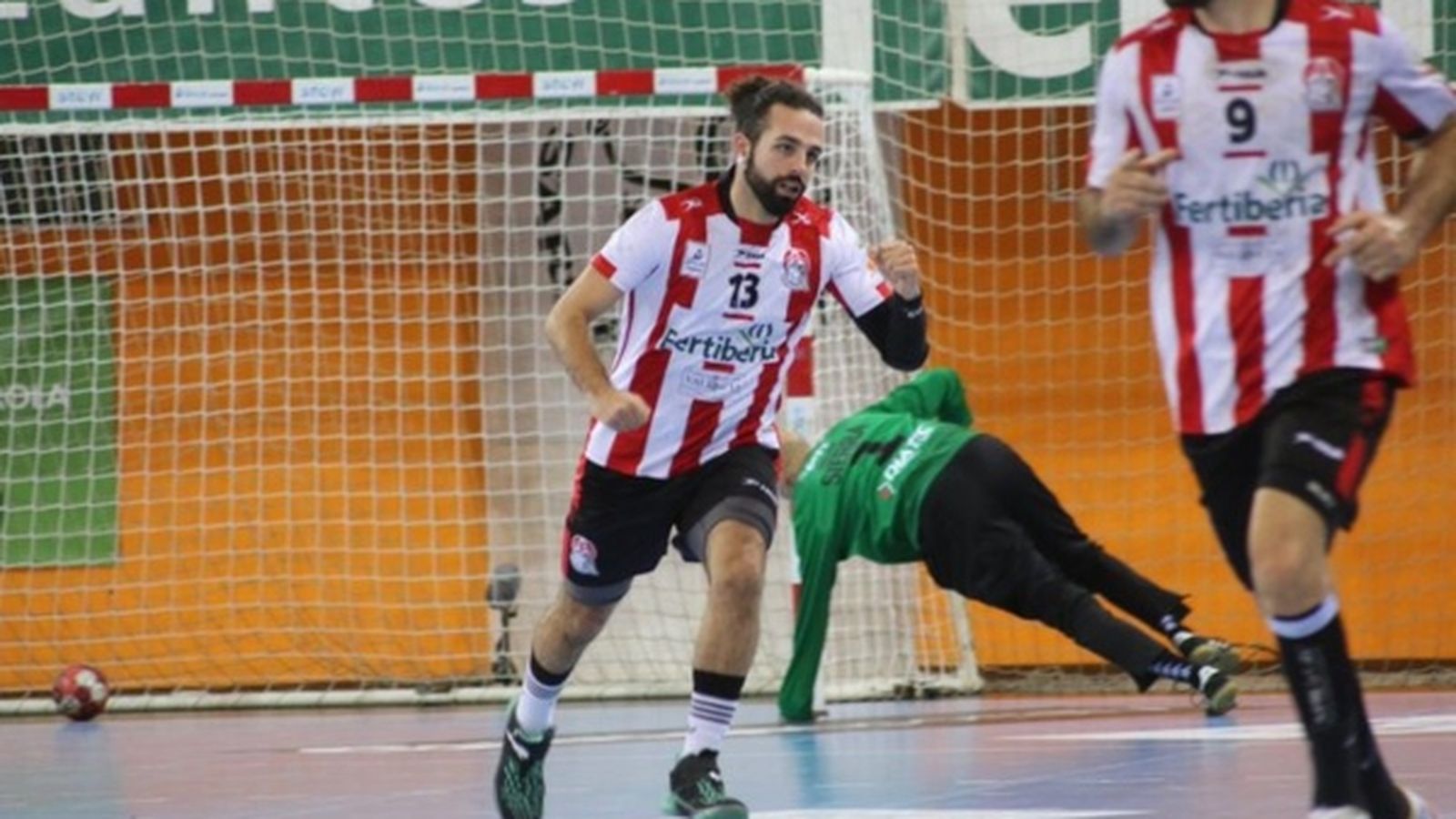 El duel serà com una final per a la permanència en l’elit de l’handbol nacional