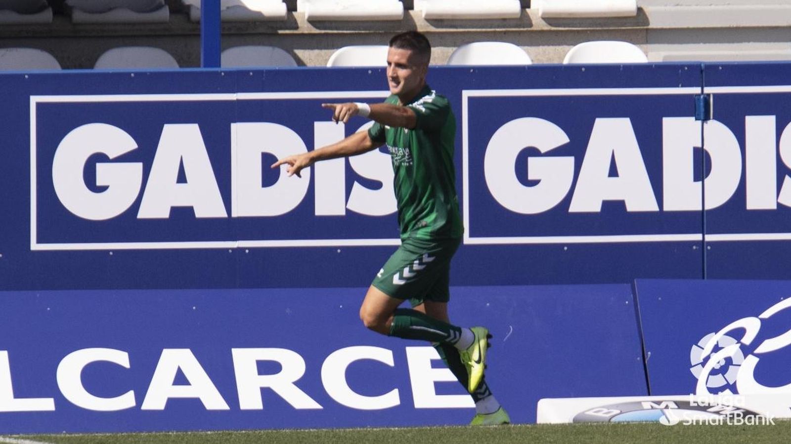 Juanto Ortuño celebra el primer gol del futbol espanyol en la temporada 2020-2021