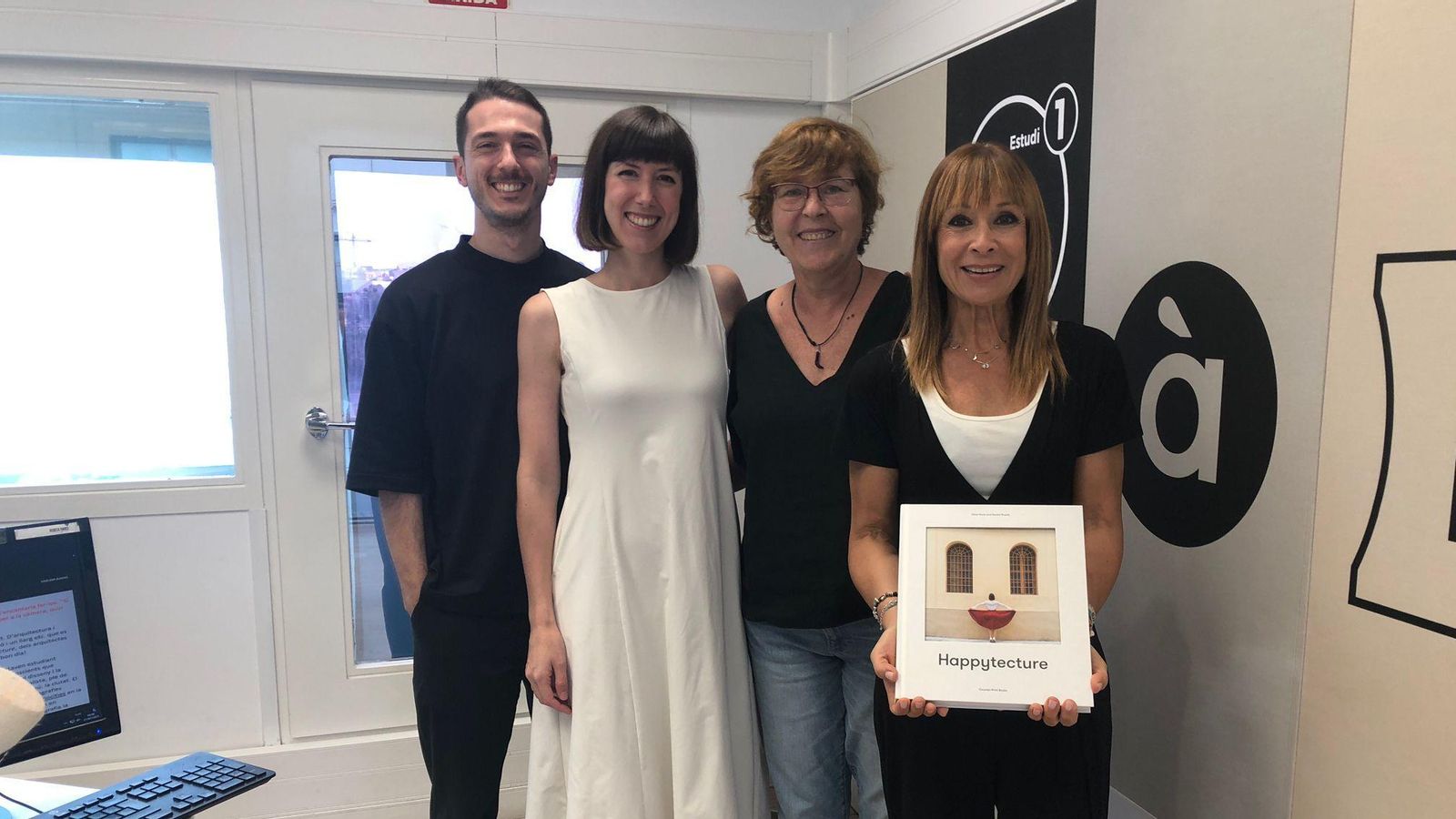 21.07.2023 | Anna Devís i Daniel Rueda presenten 'Happytecture', un llibre visual sobre la bellesa amagada en l'arquitectura