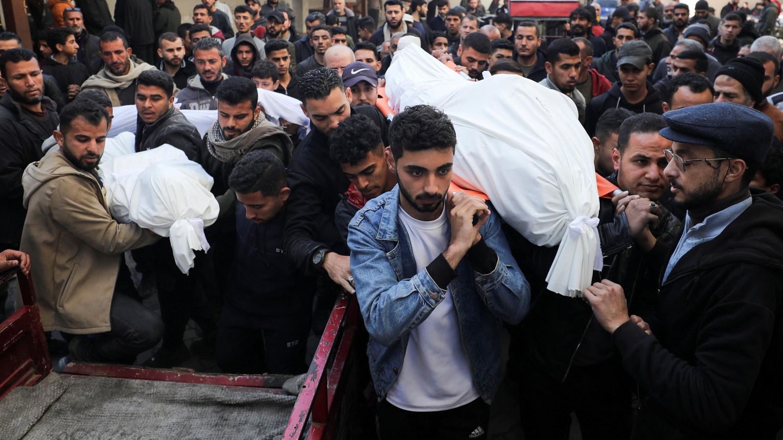 Funeral per les víctimes d'un atac recent d'Israel a la ciutat de Gaza