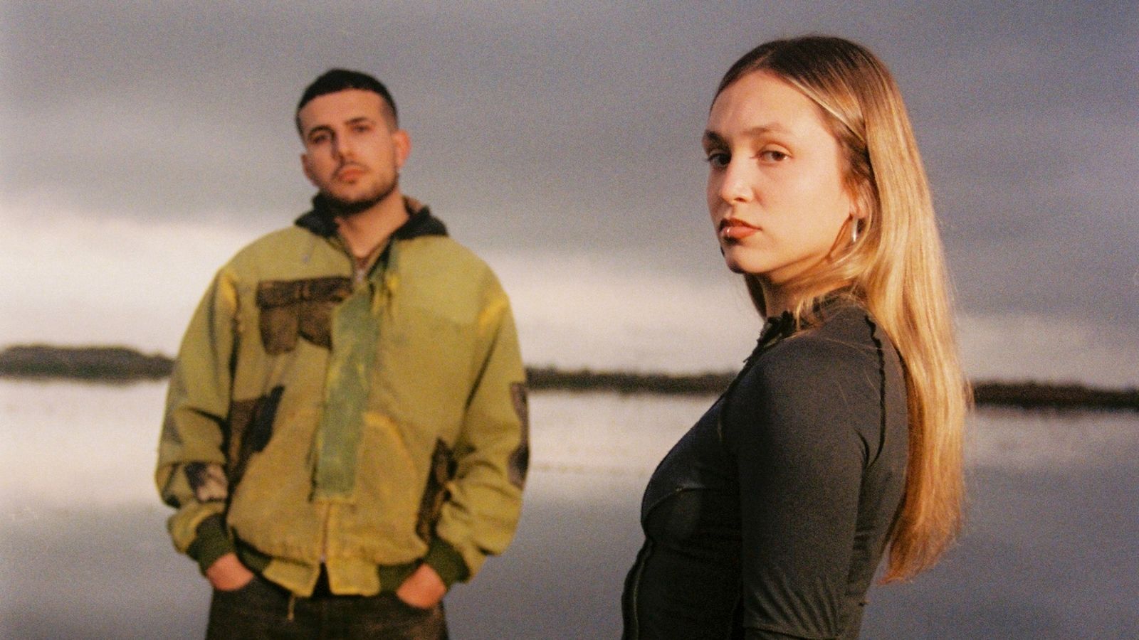 Portada de "Caiguda lliure", la col·laboració de Quinto i Abril