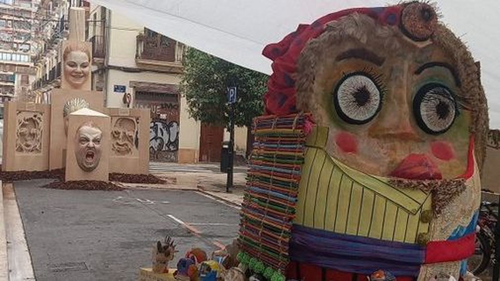 Falles gran i infantil de la comissió Ripalda, Beneficència i Sant Ramon 2022