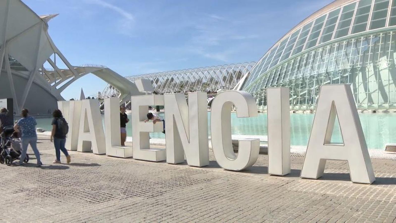 València aprova el canvi de la denominació de la ciutat a la versió bilingüe ‘Valencia/Valéncia’