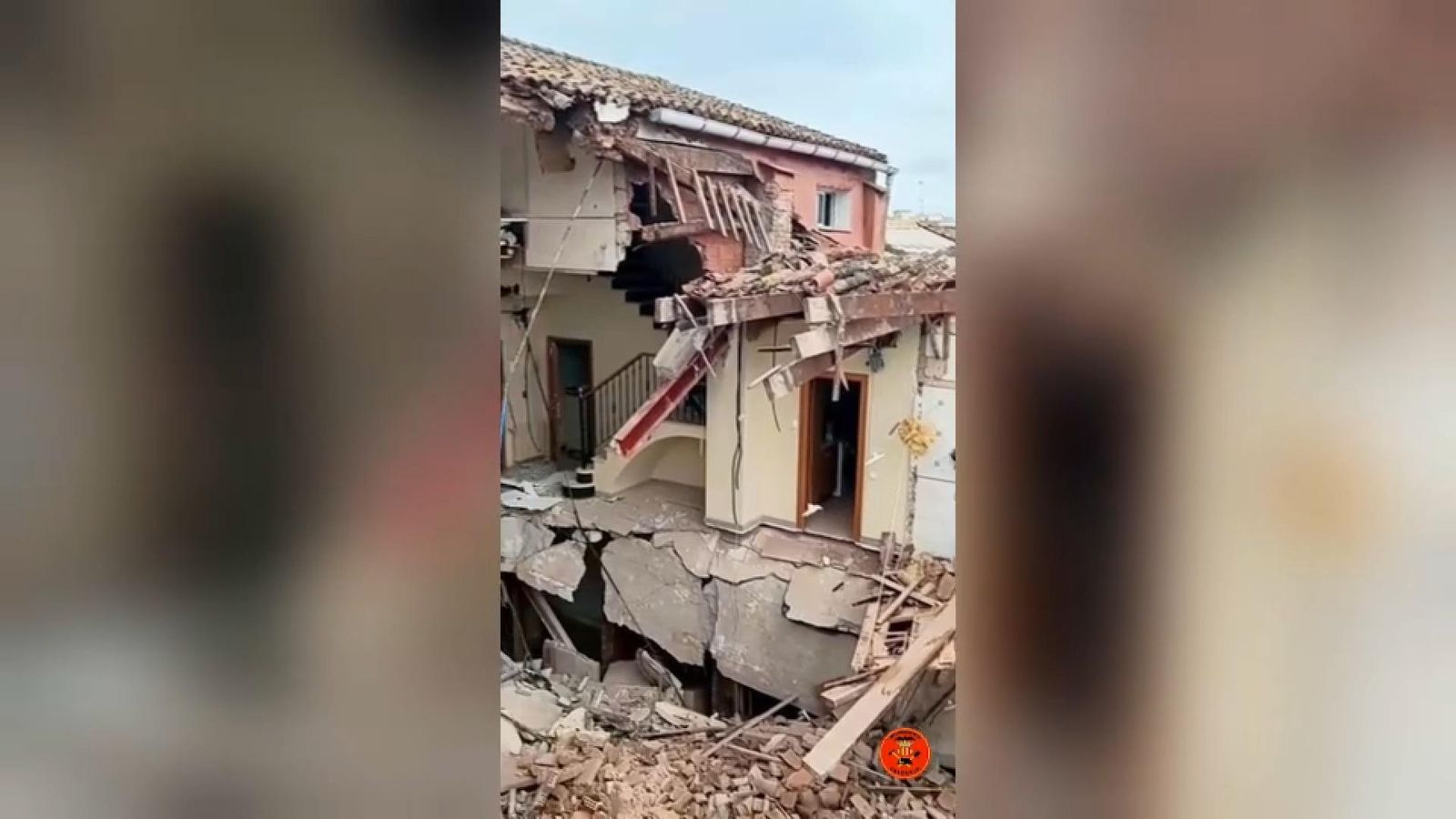 L'edifici esfondrat, este dilluns